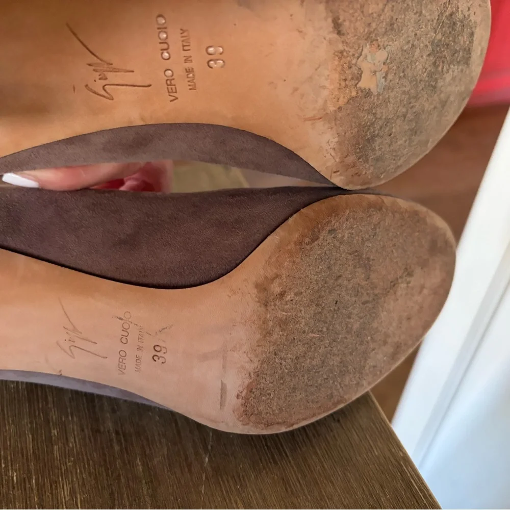 Giuseppe zanotti suede heels PRISTINE 39 classic taupe